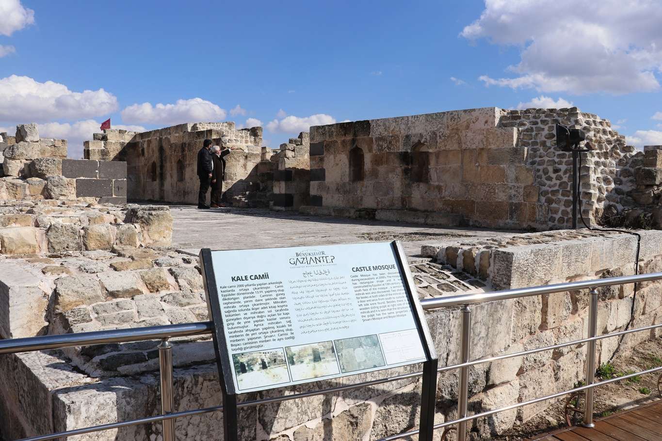 Tarihi Gaziantep Kalesi'nin üzerindeki caminin restore edilmesi talebi